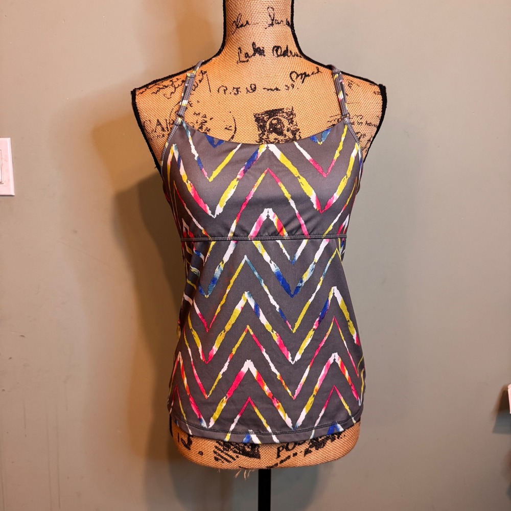 Moving Comfort Womens Gray Multi Chevron Racerback Active Tank Top Size M